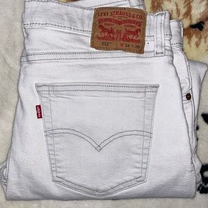 white 34x30 Levi's